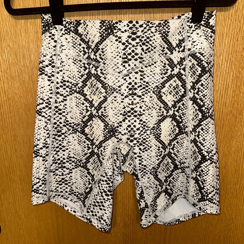 Vitality (balance athletica) shorts - snakeskin - size medium
